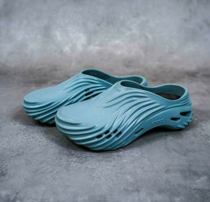 Echo Wave Clogs